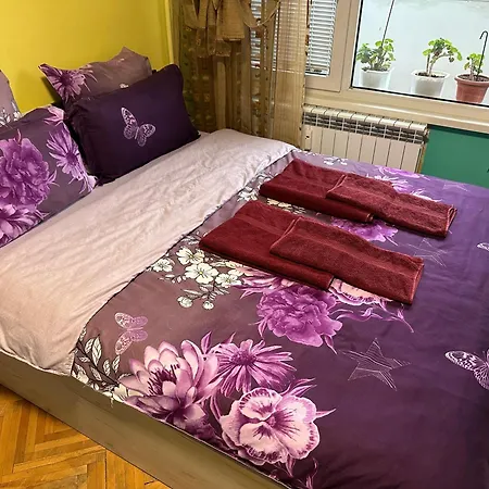 малък апартамент. Sleep And Fly. Appartamento *